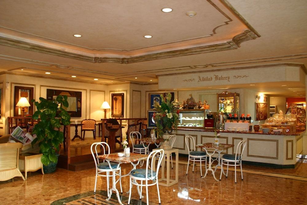 Al Bilad Hotel Джеда Екстериор снимка