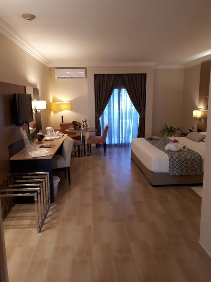 Al Bilad Hotel Джеда Екстериор снимка